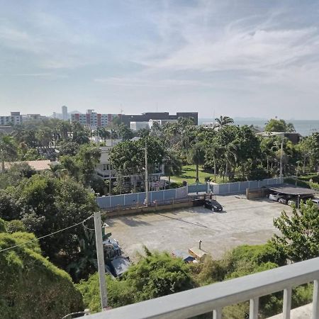 Ferienwohnung Fluffy Bed And Seaview @Bangsaen Exterior foto