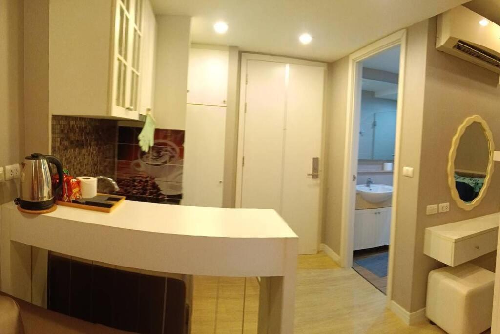 Ferienwohnung Fluffy Bed And Seaview @Bangsaen Exterior foto